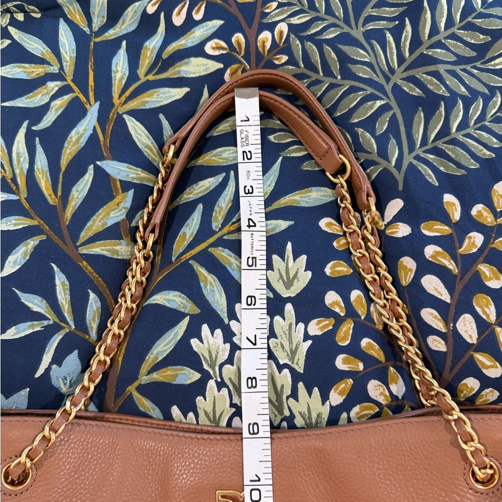 Tory Burch British Tan Pebbled Leather Shoulder Bag with Gold Chain - Picture 12 of 12